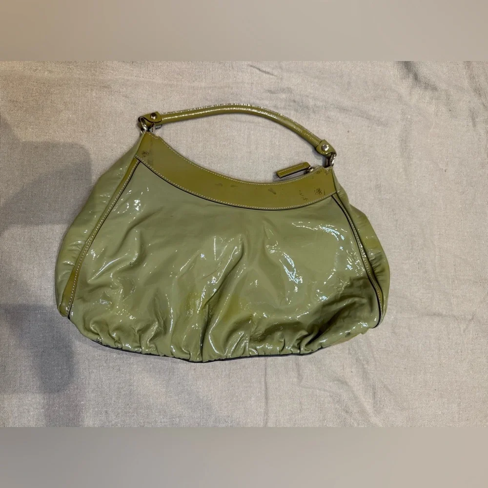 Gucci Abbey D-Ring Patent Leather Hobo Bag - Picture 7 of 16